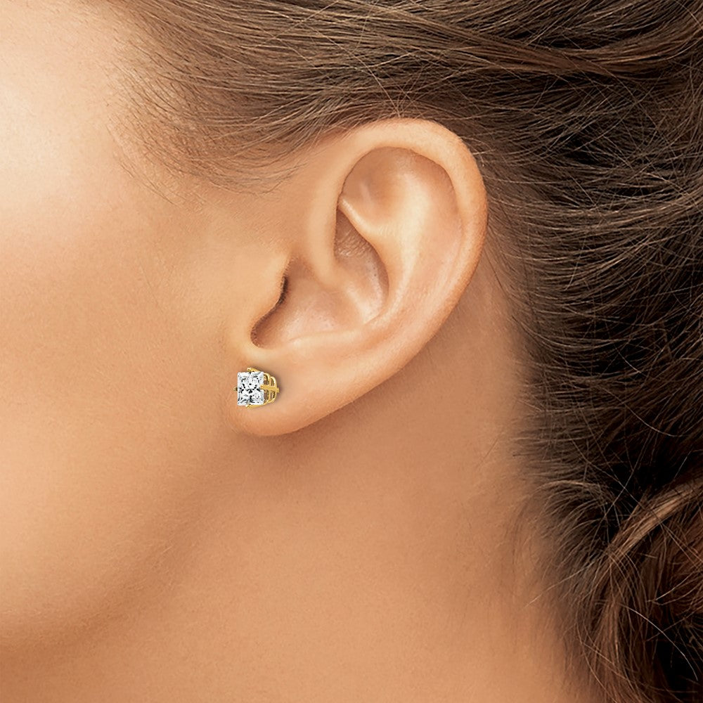 14k Yellow Gold 6 mm Cubic Zirconia Earrings (0.55 grams)