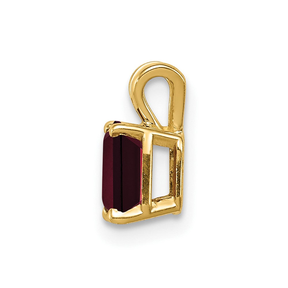 14k 6x4mm Emerald Cut Garnet pendant (0.23 grams)