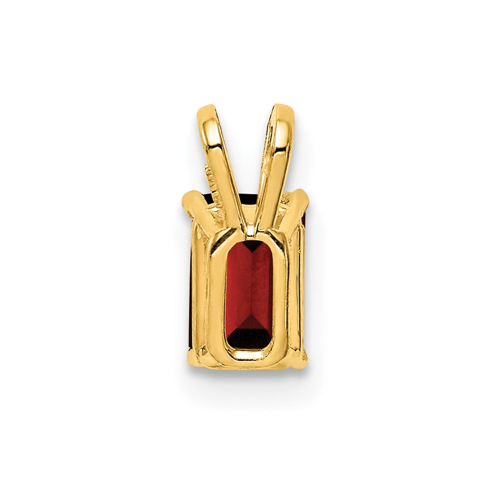 14k 6x4mm Emerald Cut Garnet pendant (0.23 grams)