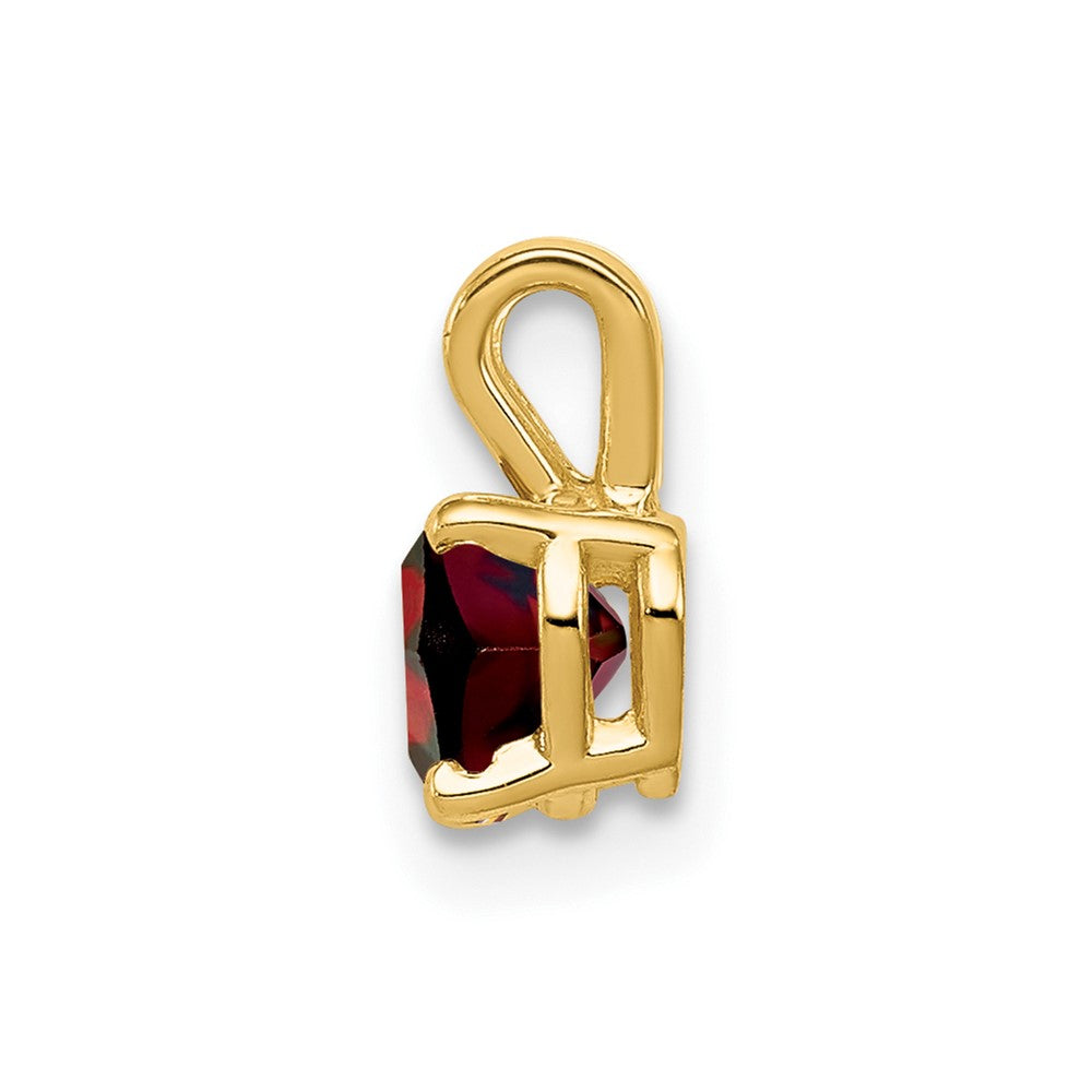 14k Garnet pendant (0.28 grams)