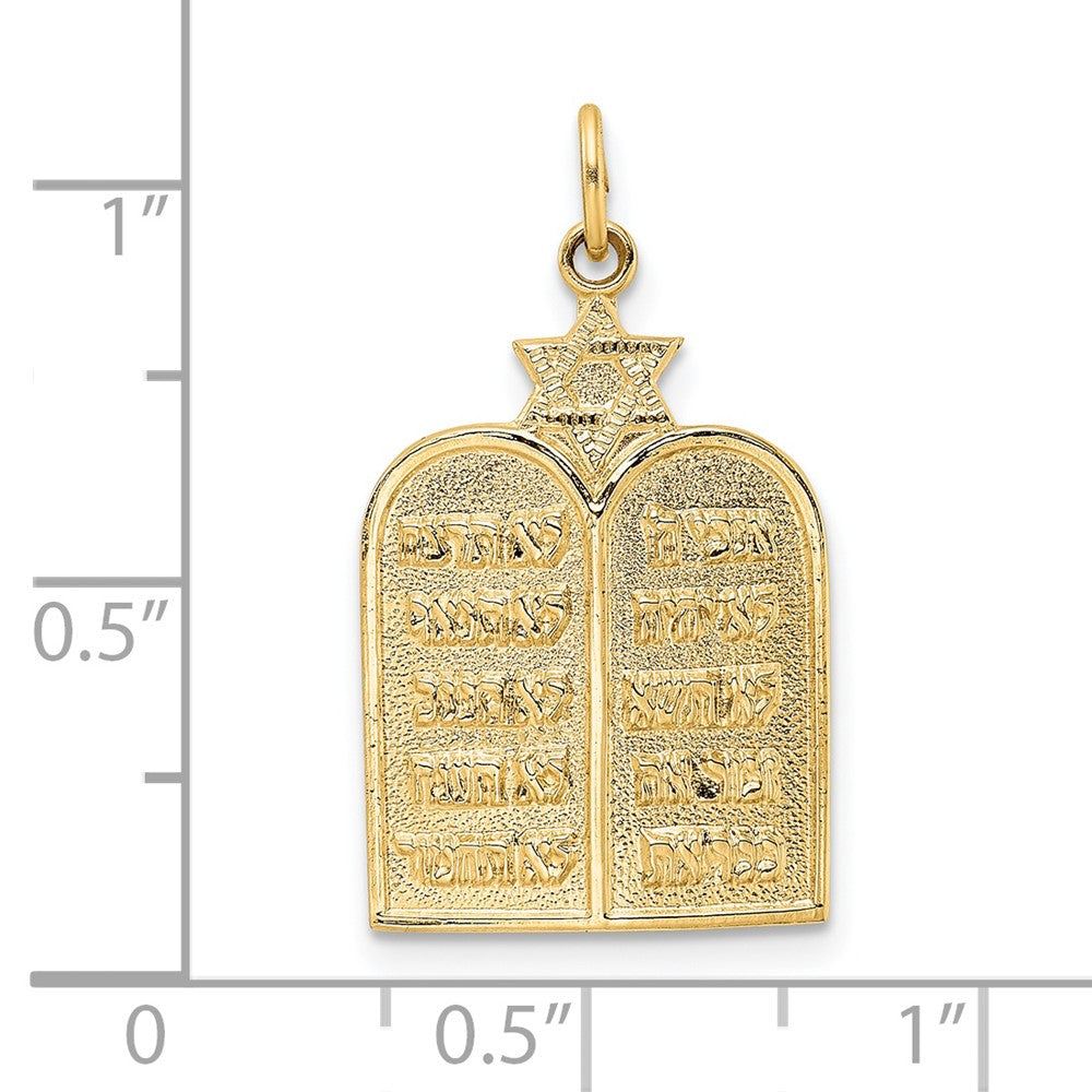 14k Yellow Gold 15.43 mm ndments and Star Pendant