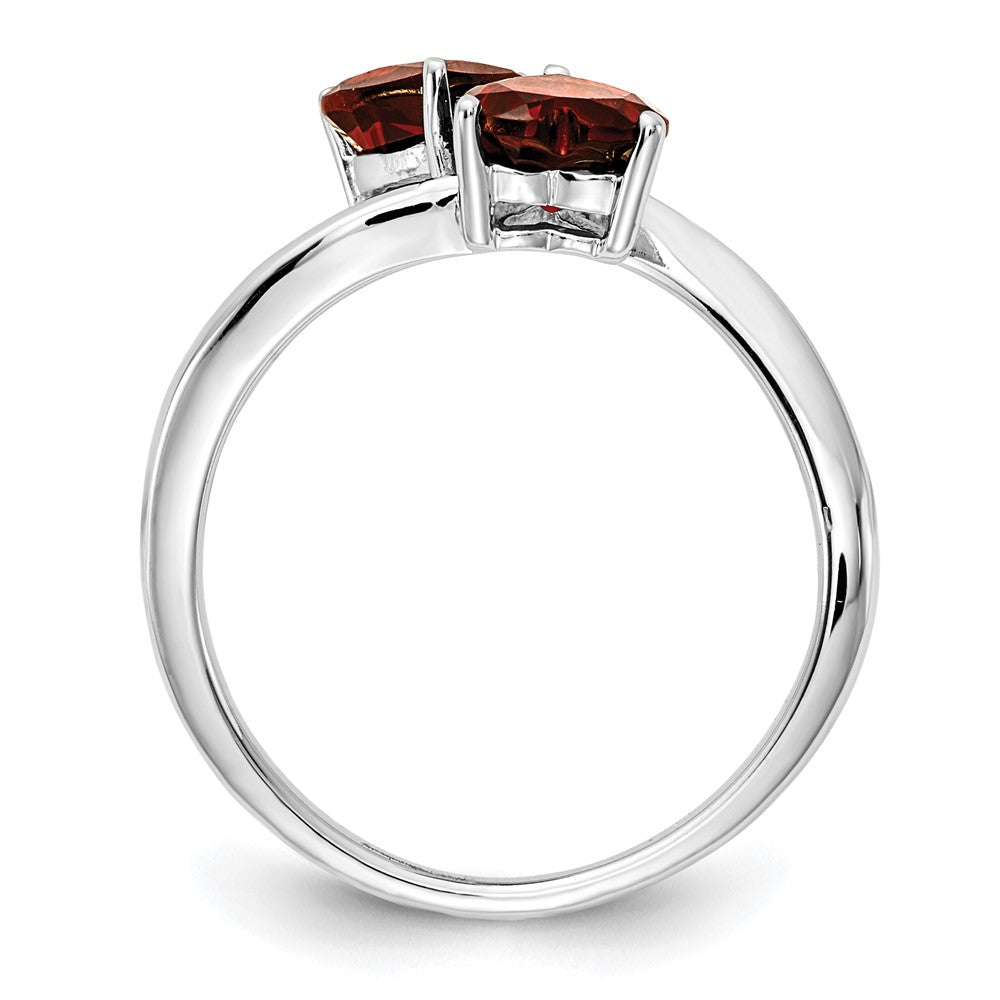 14k White Gold 5mm Heart Garnet ring (2.27 grams)