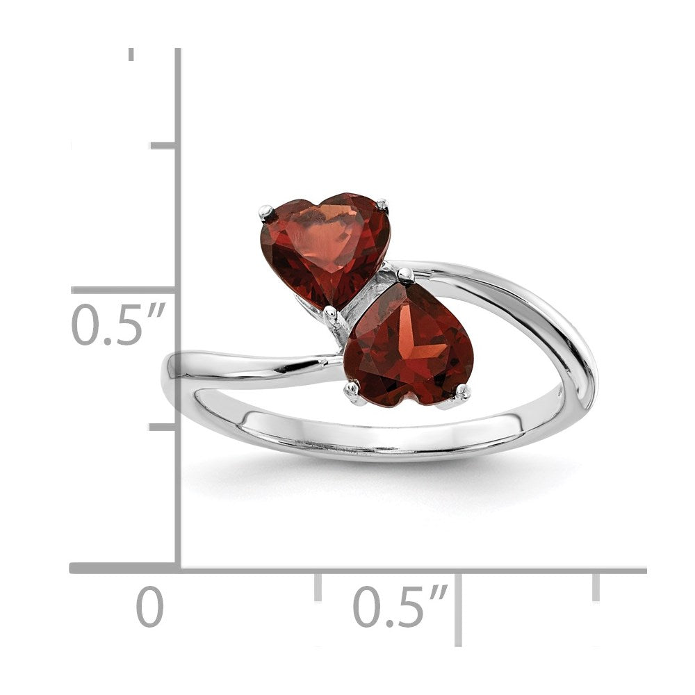 14k White Gold 5mm Heart Garnet ring (2.27 grams)